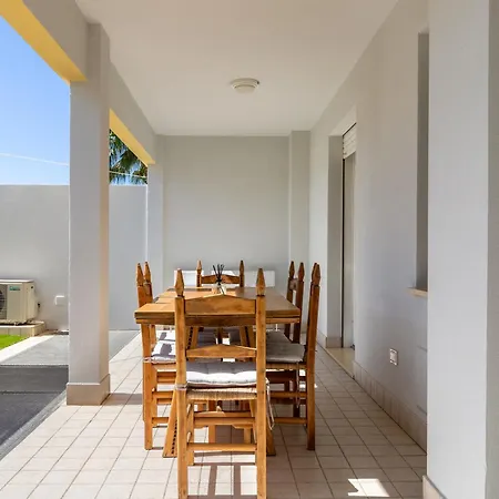 Ginett's House Quartello Apartment